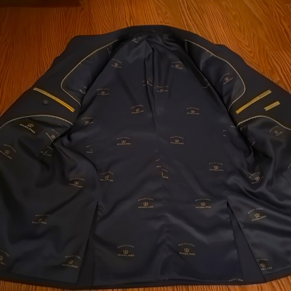 Navy male suit - Picture 4 of 6